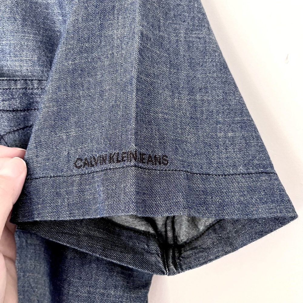 Calvin Klein Men’s Denim Jeans Dark Blue Short Sleeve Shirt - Picture 3 of 6